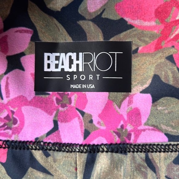 Beach Riot Twist Floral Top in Fuchsia Orchid Size Small - Picture 9 of 10